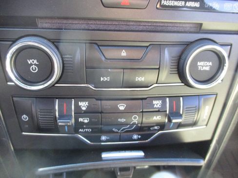 Used 2017 Ford Explorer XLT w/ Equipment Group 201A image 29