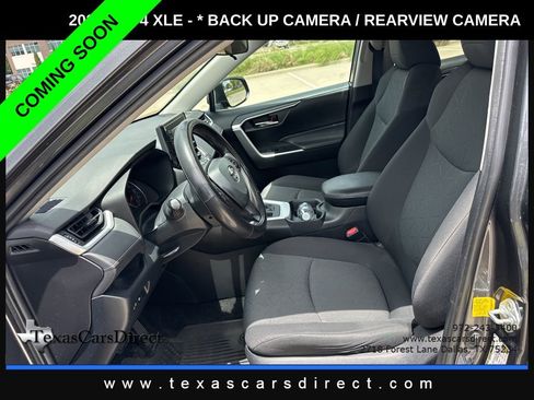 Used 2020 Toyota RAV4 XLE AWD/4WD image 6