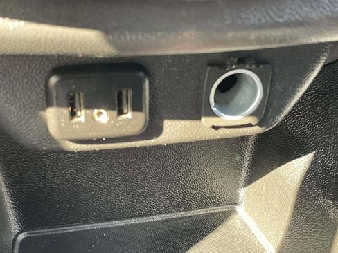 Used 2021 Chevrolet Traverse LS FWD image 36