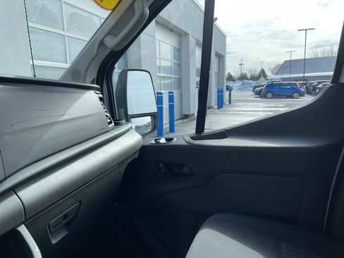 Used 2023 Ford Transit 250 Low Roof AWD w/ Exterior Upgrade Package image 18