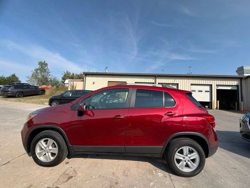 Used 2022 Chevrolet Trax LT w/ Driver Confidence Package AWD/4WD image 6