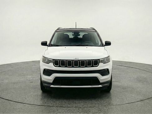 Used 2025 Jeep Compass Limited image 2