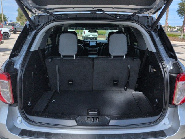 Certified 2024 Ford Explorer XLT w/ Equipment Group 202A RWD image 13