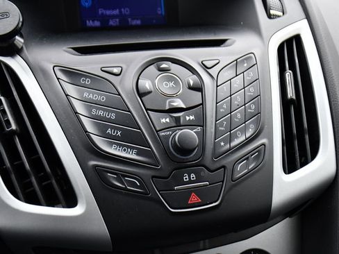 Used 2013 Ford Focus SE FWD image 28