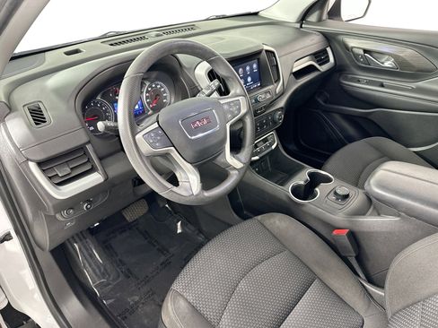 Used 2022 GMC Terrain SLE image 9