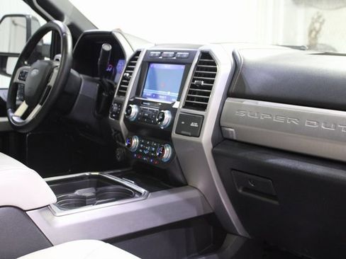 Used 2020 Ford F250 Platinum w/ FX4 Off-Road Package image 22