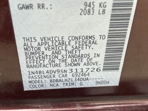 Used 2025 Nissan Altima 2.5 SV FWD image 10