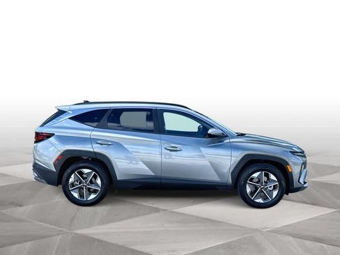 Used 2025 Hyundai Tucson SEL FWD image 9
