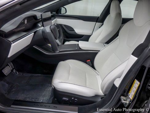 Used 2022 Tesla Model S Plaid image 11