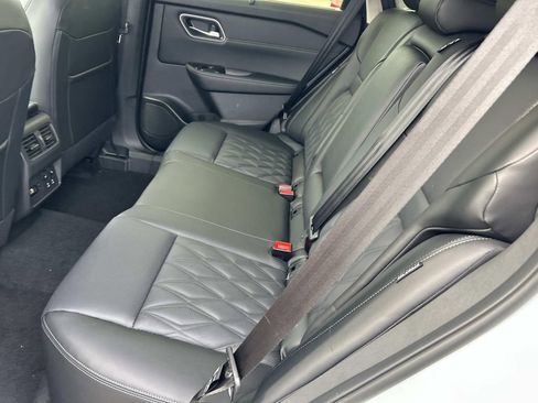 New 2026 Nissan Rogue Platinum AWD/4WD image 18