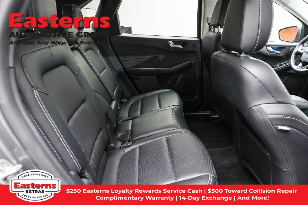 Used 2021 Ford Escape Titanium AWD/4WD image 25
