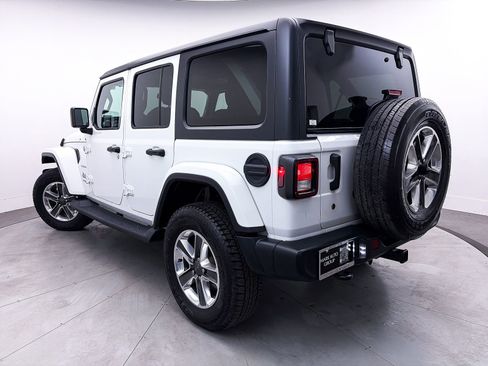 Used 2019 Jeep Wrangler Unlimited Sahara image 2