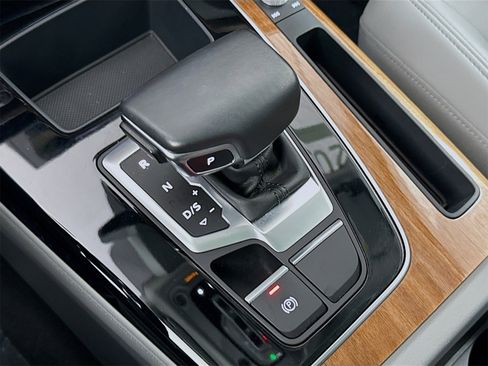 Certified 2022 Audi Q5 2.0T Premium Plus w/ Premium Plus Package image 17