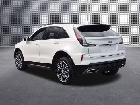 Used 2024 Cadillac XT4 Sport FWD image 3
