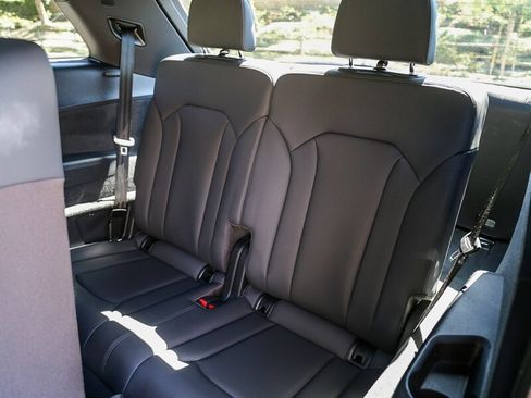 Used 2021 Audi Q7 2.0T Premium w/ Convenience Package image 37