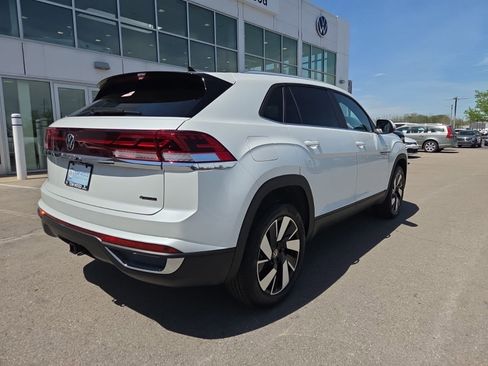 New 2026 Volkswagen Atlas Cross Sport SE AWD/4WD image 4