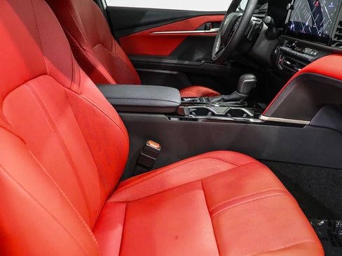 Used 2025 Toyota Camry XSE FWD image 17