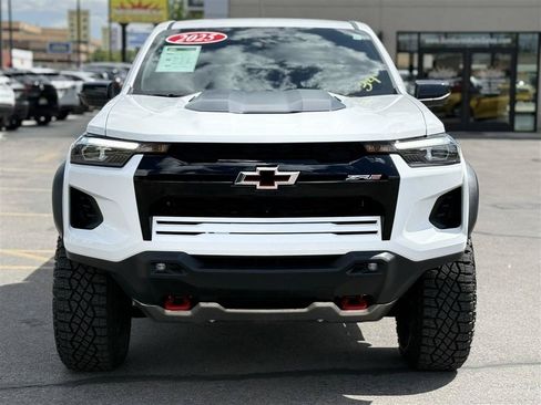 Used 2025 Chevrolet Colorado ZR2 w/ Technology Package AWD/4WD image 2