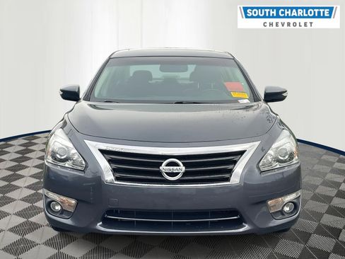 Used 2013 Nissan Altima 2.5 SL w/ Technology Pkg image 2