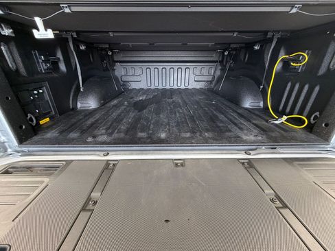 Used 2023 Ford F150 Lightning Platinum image 32