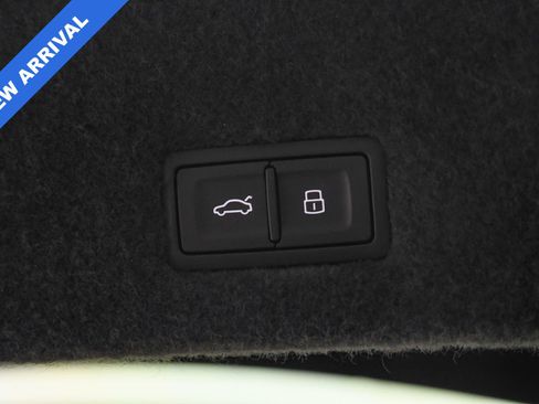 Used 2023 Lamborghini Urus S image 8