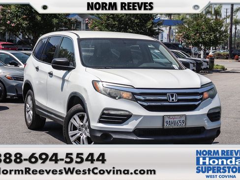 Certified 2018 Honda Pilot LX image 1