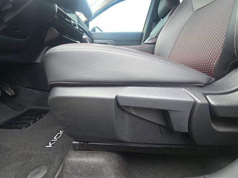 Used 2026 Nissan Kicks SR FWD image 21