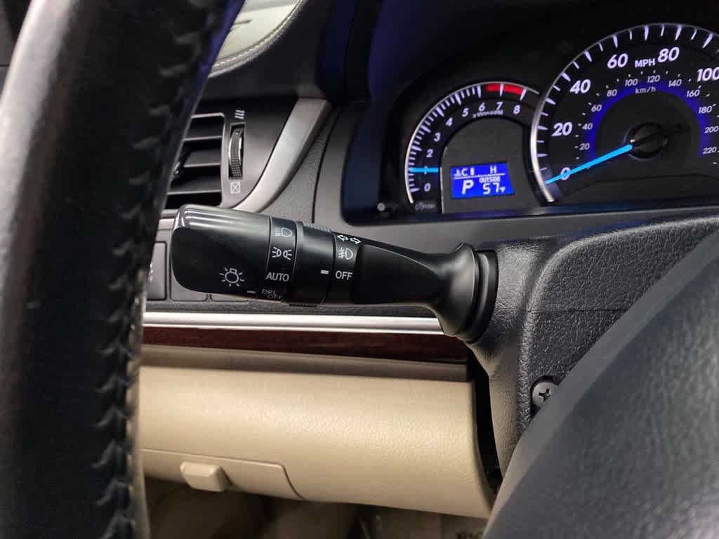 Used 2013 Toyota Camry XLE FWD image 21