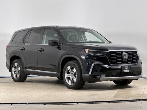 Used 2025 Honda Pilot EX-L image 8