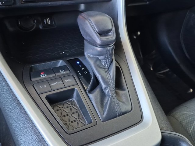 Used 2023 Toyota RAV4 XLE w/ Convenience Package FWD image 23