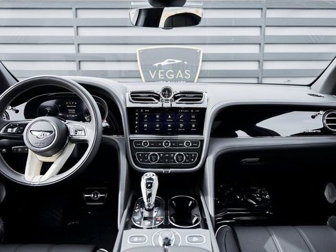 Used 2023 Bentley Bentayga Extended Wheelbase AWD/4WD image 55