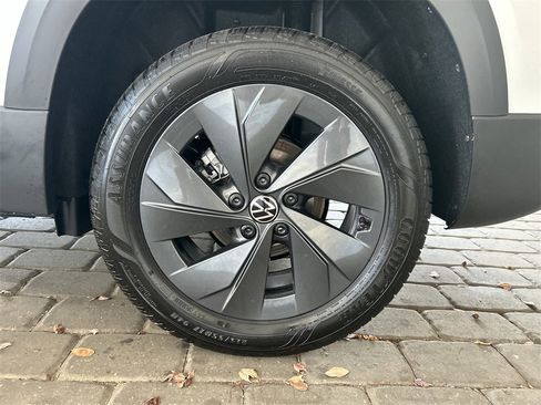 New 2026 Volkswagen Taos S image 43