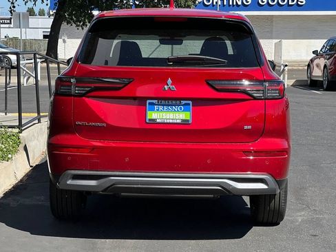 New 2026 Mitsubishi Outlander SE FWD image 6