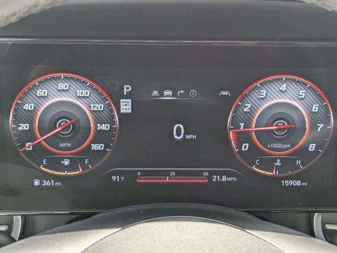 Used 2025 Hyundai Elantra SEL FWD image 16