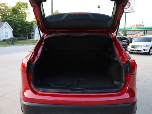 Used 2017 Nissan Rogue Sport SV image 26