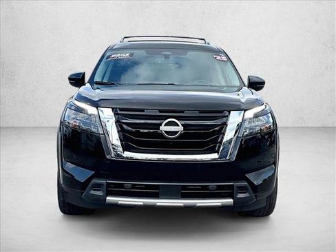 Used 2025 Nissan Pathfinder Platinum w/ Cargo Package FWD image 3