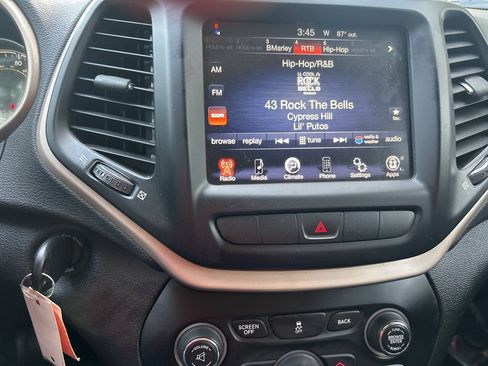 Used 2014 Jeep Cherokee Latitude FWD image 27