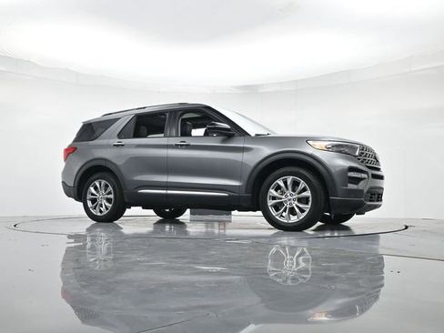 Certified 2024 Ford Explorer Limited image 37