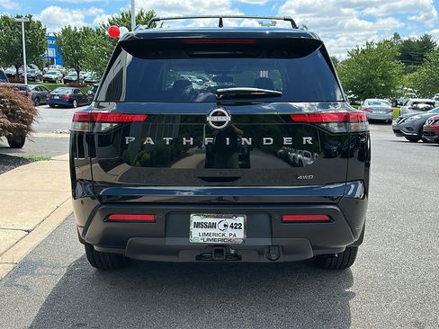 Used 2026 Nissan Pathfinder SV w/ SV Premium Package AWD/4WD image 5