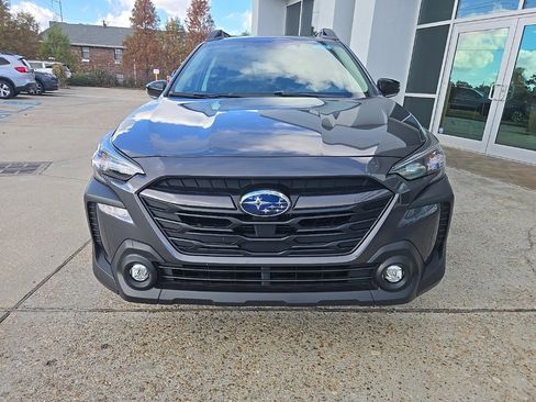 Used 2025 Subaru Outback Premium image 7