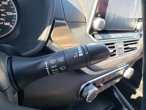 Certified 2023 Nissan Altima 2.5 SV image 32