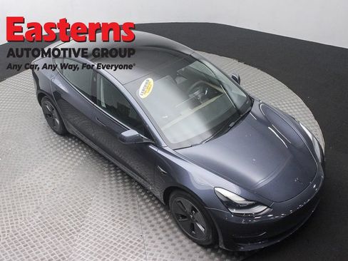 Used 2023 Tesla Model 3 Standard Range RWD image 3