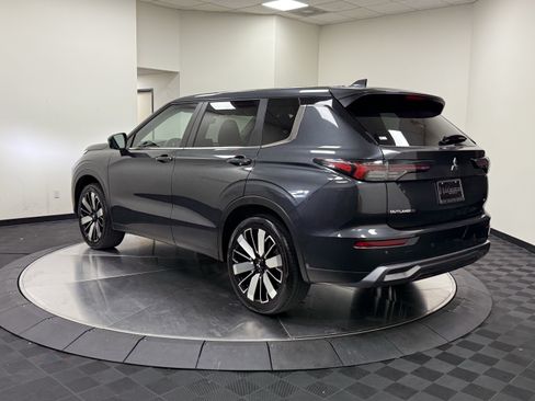 Used 2025 Mitsubishi Outlander SE AWD/4WD image 6