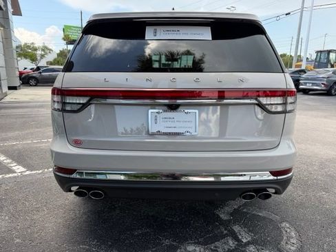 Certified 2023 Lincoln Aviator Reserve AWD/4WD image 7