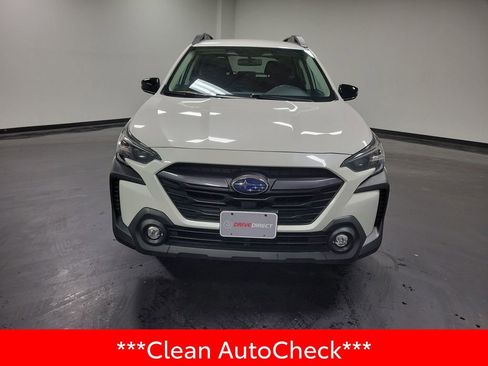 Used 2023 Subaru Outback Premium AWD/4WD image 3