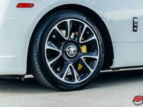 Used 2019 Rolls-Royce Wraith RWD image 68