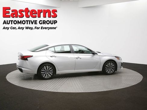 Used 2024 Nissan Altima 2.5 SV image 41