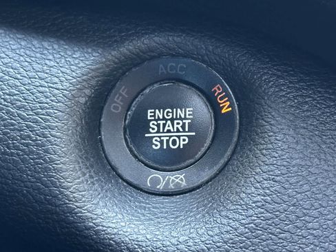 Used 2017 Jeep Cherokee Trailhawk w/ Comfort/Convenience Group image 24