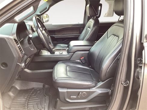 Used 2021 Ford Expedition Limited image 9
