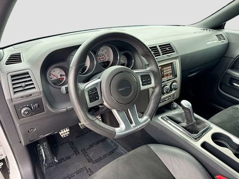 Used 2014 Dodge Challenger SRT8 RWD image 9